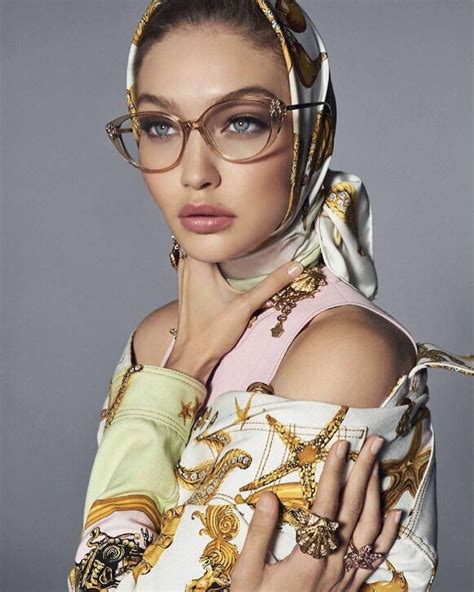 bella hadid versace glasses|gigi hadid Versace virtual show.